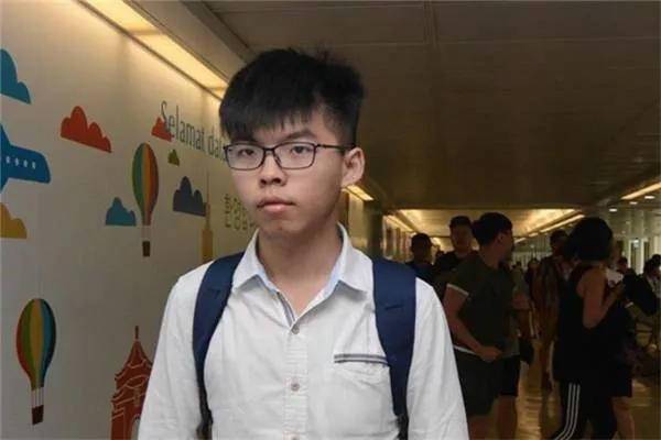 乱港分子周庭被捕